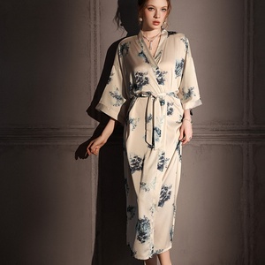 Robe longue pour femme Lumee, nouvelle collection, <span class=keywords><strong>avec</strong></span> motif floral imprimé style encre, pyjama en satin, robe de mariée, robe sur mesure - Product Image 2