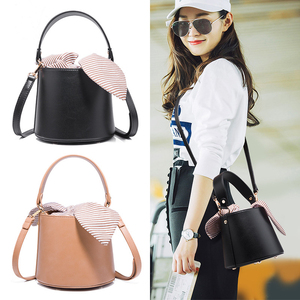 Trung Quốc OEM Mùa Hè PU Da Thời Trang Phụ Nữ Xô Túi Với Bowknot Pocket - Product Image 4