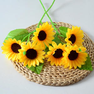 Girasoles de seda amarilla sin polen, tallo único de 3 cabezas, flor artificial de 40cm con hojas verdes para decoración de <span class=keywords><strong>hospital</strong></span> en casa - Product Image 1