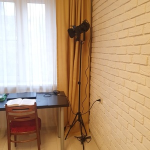 Lámpara de Pie LED Industrial con Trípode Negro, Estilo Moderno y Creativo, para Fotografía, Video y Estudio, Marca Redhead Iron - Product Image 6