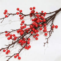 Cabang Buah Berry Merah Terang Palsu 75CM Grosir, Batang Berry Buatan untuk Rangkaian Bunga Liburan, Pemasok dari Cina