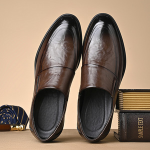 Mocassins en cuir pour hommes à bout pointu, à enfiler, semelle souple, chaussures de mariage, couleur unie, pour tenue d'affaires formelle, collection automne - Product Image 2