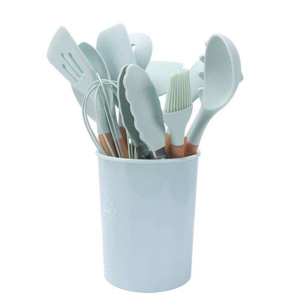 สีเขียวอ่อน