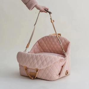 Luxus wasserdichtes Haustier Auto Bett tragbare Sicherheit Reise langlebige Hund Outdoor-Träger weich warmes Hunde bett im Auto - Product Image 2