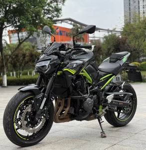 มอเตอร์ไซค์มือ<span class=keywords><strong>สอง</strong></span>แบบสตรีท ใช้เครื่องยนต์ 4 สูบ และเป็นมอเตอร์ไซค์ของแท้ - Product Image 1