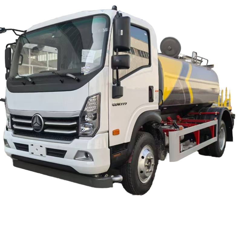 Sinotruk High-Pressure Garden Watering Cart Lorry Sanitation Vehicle With Effective Water Cleaning Gearbox As Core Component