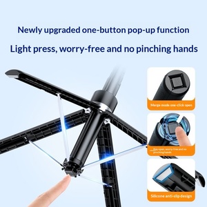 Trépied perche à selfie anti-tremblement en alliage d'aluminium de 1,8 m avec lumière LED, support à 4 pieds à ouverture rapide et télécommande sans fil pour diffusion en direct - Product Image 4