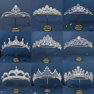 Couronnes de Princesse en Métal Argenté de Luxe avec Strass pour Femmes, Idéales pour Fêtes, Noël et Concours de Beauté - Vente en Gros - Product Image 6