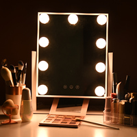 Miroir de Maquillage de Bureau Carré à Cadre Métallique Élégant, Prix Usine, Ampoules LED Simples, Interrupteur Tactile pour Réglage de la Luminosité
