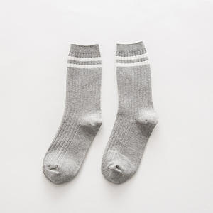 Socken mit individuellem Logo, gestreift, Retro, süß, lange Crew-Socken für Damen und Mädchen - Product Image 6