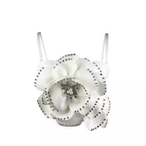 Top Halter Sexy de Moda para Mujer con Diseño Premium de Espina de Pescado, Multicapas y Cuentas Grandes - Product Image 2