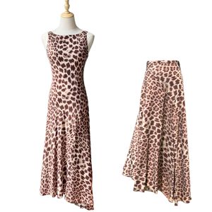 Robe en soie sans manches coupe biais style rétro français léopard moka pour femme & Jupe midi en soie coupe biais - Product Image 1