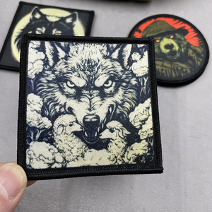 Parches tácticos de mezclilla tejidos con estampado de oso, leopardo de las nieves y lobo, insignias redondas con gancho y bucle para sombreros, OEM - Product Image 2