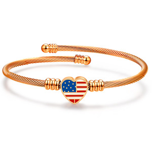 Bracelet en acier inoxydable plaqué or 18 carats en forme de cœur avec motif drapeau américain pour femme, bijou cadeau - Product Image 4