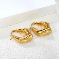 Boucles d'oreilles créoles géométriques épaisses et lisses en acier inoxydable plaqué or 18 carats, hypoallergéniques, imperméables et inaltérables