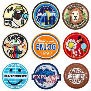 แผ่นปะติดโลโก้ลายนูนและปักลายที่รีดติดด้วยความร้อนวัสดุผ้าแคนวาสสำหรับติดฉลากผ้าแบบกำหนดเอง - Product Image 4