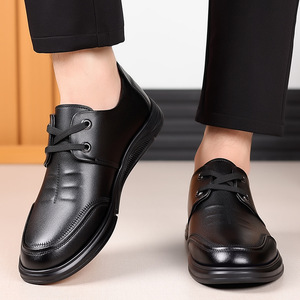 Chaussures pour hommes à bout rond en cuir véritable, rehaussantes, avec semelle extérieure en caoutchouc, semelle intermédiaire en EVA, doublure en maille, semelle souple et antidérapante pour l'automne - Product Image 4