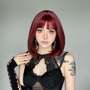 Perruque pré-épilée en gros, courte et bouclée, avec frange, longueur épaules, tendance, best-seller, perruque pour femmes - Product Image 3