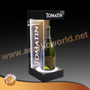 Support de présentation de vin de luxe, présentoir à bouteilles en acrylique personnalisé avec éclairage LED pour vitrine de vente au détail haut de gamme - Product Image 4