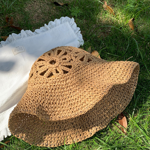 Sombrero de Pescador Tejido a Mano con Flores Caladas, Estilo Vacaciones de Verano en la Playa, Sombrero Plegable para Mujer - Product Image 4