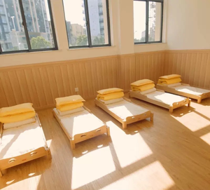 <span class=keywords><strong>Lit</strong></span> pour enfants naturel en bois massif Style contemporain pour la maternelle <span class=keywords><strong>lit</strong></span> classique pour enfants <span class=keywords><strong>Lit</strong></span> patchwork en bois massif pour chambre à coucher - Product Image 3