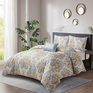 Polyester Bedding Set Paired with Exquisite Workmanship Stylish Printed Winter <strong>Comforter</strong> - Winter's Printed Comfort - Product Image 2