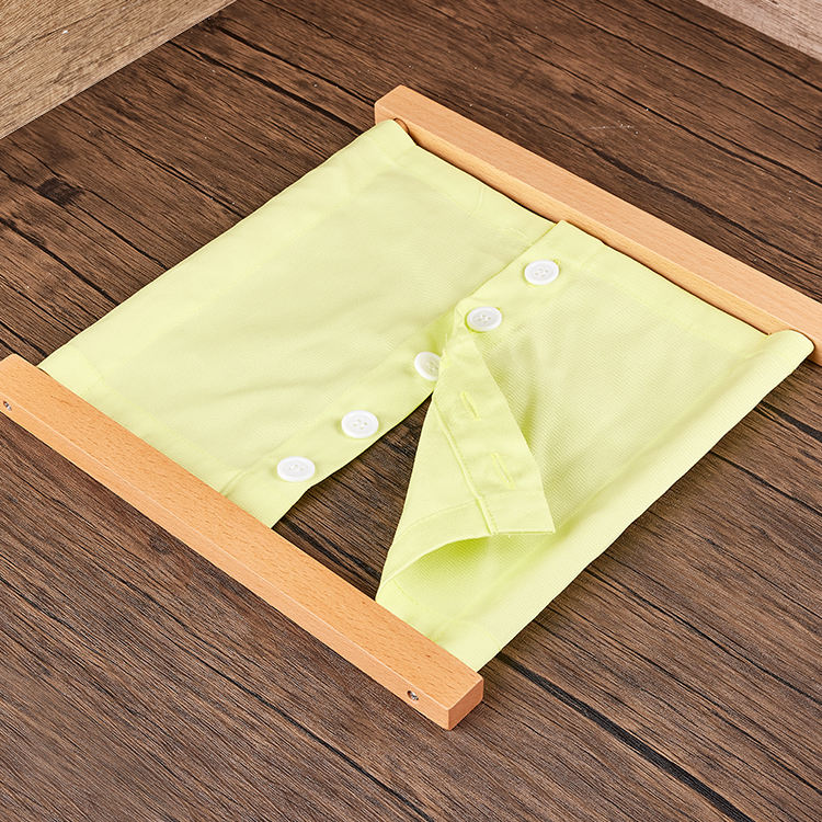 Buttoning frame with small buttons