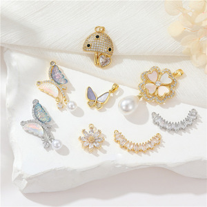 Pendentif micro-incrusté de zircon couleur or 14 carats Zhongxing, accessoires DIY, pendentif trèfle à quatre feuilles, papillon, perle, pour collier - Product Image 1