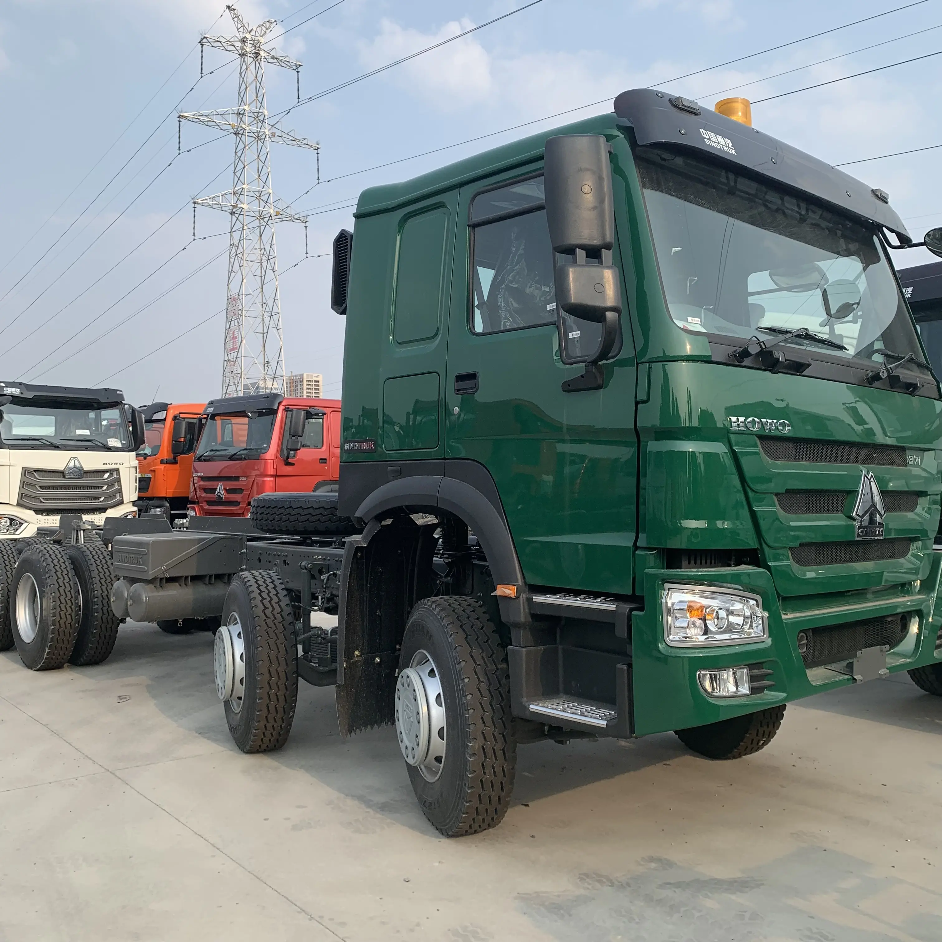 Camion à châssis vert, camion à châssis 8x4