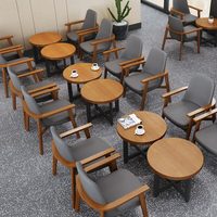 Ensemble de meubles de restaurant commercial, table ronde en bois et fauteuil rembourré, mobilier de salle à manger pour café, bistrot, hôtel, salon