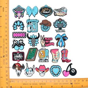 รองเท้าไม้ PVC รูปการ์ตูนประดับอัญมณีสำหรับงานปาร์ตี้คาวบอยคาวบอยตามสั่งใหม่ - Product Image 6