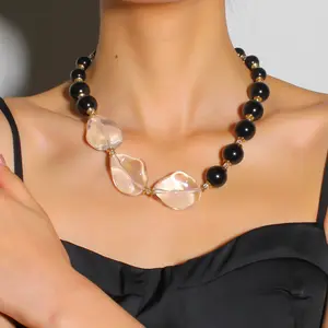 2024 Trends Vrouwen Ketting Mode Plastic Hars Ketting Ketting Doorzichtige Kralen Ketting Groothandel Voor Meisjes