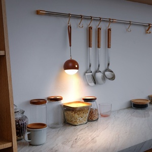 Lámpara de Pared Inteligente para Sala de Estar - 3 Niveles de Intensidad Ajustable, Control por Voz y Táctil, Alimentación por USB - Product Image 3