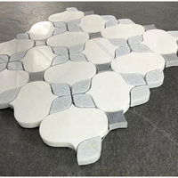 Newstar moderne naturel Arabescato blanc marbre douche sol Mesh soutenu carreaux de mosaïque motif marbre fleur forme carreaux de mosaïque