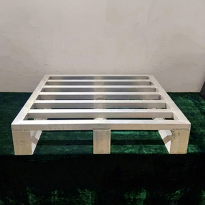 Plataforma de Almacenamiento Industrial Apilable de Aluminio de Alta Resistencia TMT Modelo 0083 con Capacidad de Carga de 1000 kg - Product Image 1