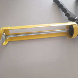 Pistolet à calfeutrer en silicone manuel de 310ml avec poignée en alliage d'aluminium de qualité industrielle - Product Image 6