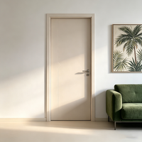 Puerta Exterior Insonorizada de Madera Maciza de Teca de Alta Calidad, Diseño Moderno para Sala de Estar, Acabado con Vetas de Madera Natural