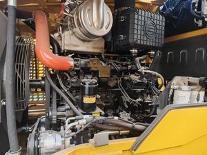 Nueva Cargadora de Ruedas Lonking LG833G con Motor Weichai, Tracción en las 4 Ruedas, Carga Nominal de 3 Toneladas, Equipo de Construcción, Bomba, Caja de Cambios, Cucharón - Product Image 4