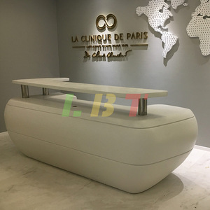 Mostrador de Recepción Ovalado de Fibra de Vidrio Lbt, Diseño Minimalista Personalizado, Muebles de Oficina Duraderos - Product Image 2