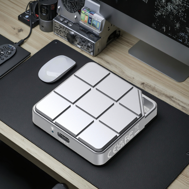 MAIWO/OEM Mini Aluminum NVMe/SATA M.2 SSD Enclosure 2230/2242 USB C Type External Drive Shell Case Box Housing Tool Free