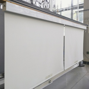 ستائر دوارة كهربائية مدمجة 2 في 1 للحماية من الشمس والتعتيم مع كورنيش، مصنوعة حسب الطلب في الصين - Product Image 3