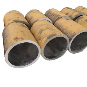 Tubo Redondo Sin Costura de Acero al Carbono Grado Q235 Laminado en Caliente Estándar GB Tubería Sin Aleación - Product Image 1