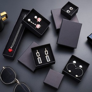 Caja de Embalaje para Joyería con Logotipo Personalizado, Caja de Papel Negra para Exhibición de Collares, Pendientes, Pulseras y Anillos, Caja de Regalo - Product Image 1