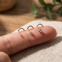 Kaishee ASTM F136 Titane Doré Zircon Cubique Piercing de Nez 20G Cristal pour Narine et Cartilage Bijou Corporel pour Femmes et Enfants