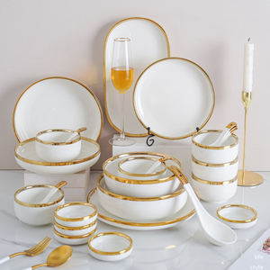 Juego de cena de 32 piezas al por mayor juego de <span class=keywords><strong>vajilla</strong></span> de plato de porcelana juego de cocina de cerámica blanca con borde dorado - Product Image 1