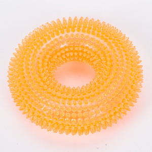 Venta caliente TPR Durable Pet Squeaky Anillo de masticación Anillo de puñalada suave Limpieza de dientes Perro Masticar Juguete - Product Image 3