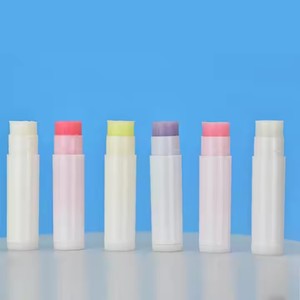 Hydratant <span class=keywords><strong>Ultra</strong></span>-lisse Nourri Réparateur Renouvelant Vegan Soins des Lèvres pour Hommes Chapstick Couleur Noire Thérapie des Lèvres <span class=keywords><strong>Baume</strong></span> à Lèvres - Product Image 3