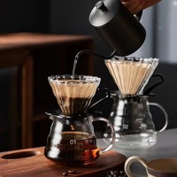 Filtre à café en verre en forme de nuage avec entonnoir, design minimaliste
