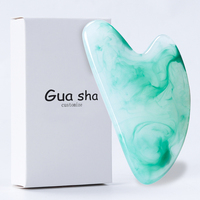 Planche de grattage en forme de coeur en résine imitant l'outil de Massage du visage de planche de Gua Sha de Jade pour le traitement du visage et du corps réduire les poches