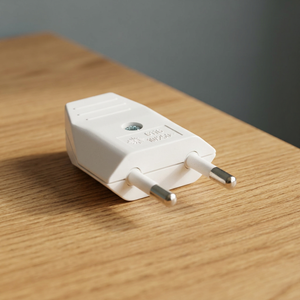 Enchufe Aéreo Bipolar Sin TT Blanco 10A 250V Termoplástico Pines de 4mm (Solera 6118) - Product Image 2